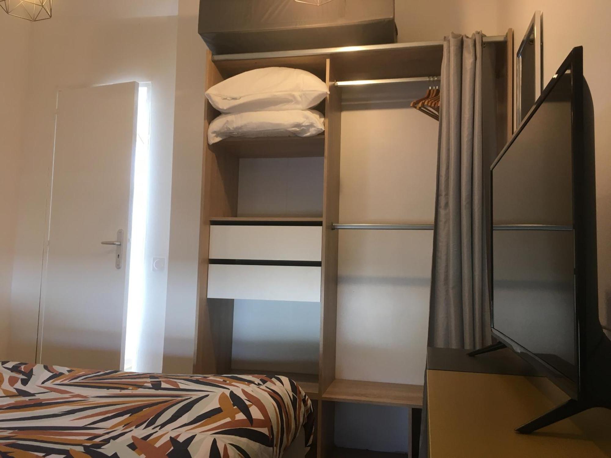 Les Spas De La Chartreuse Tarbes Rom bilde